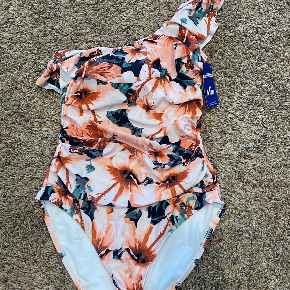 One-Shoulder Hilor Swim One Piece NWT Size‎ 8 - Picture 2 of 3
